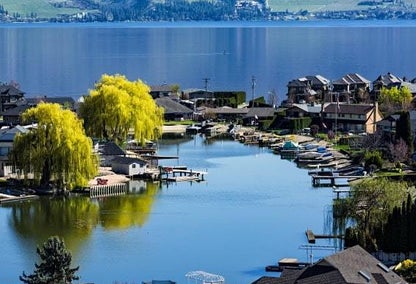 Kelowna waterfront homes