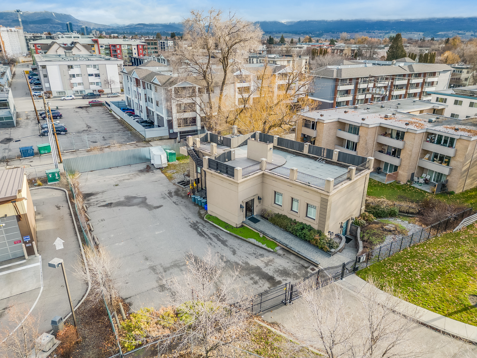 1737 Pandosy Street, Kelowna