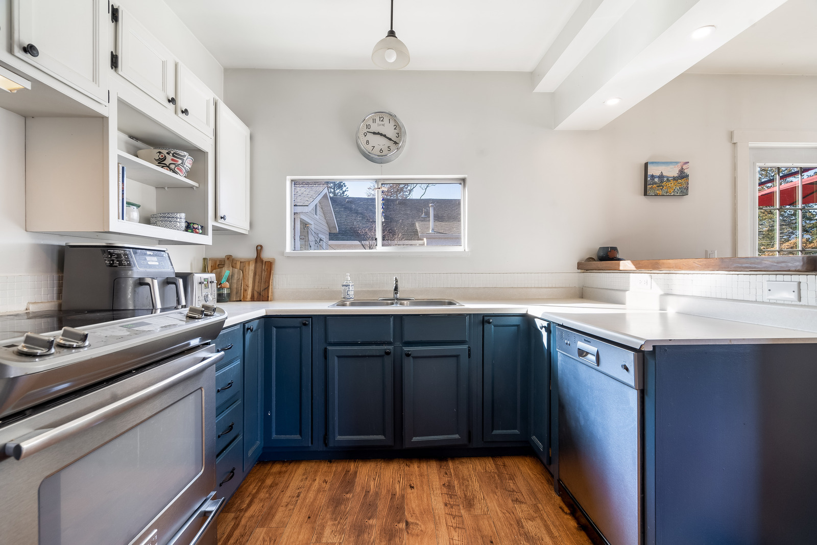 10937 Maddock Avenue, Lake Country Property Listing