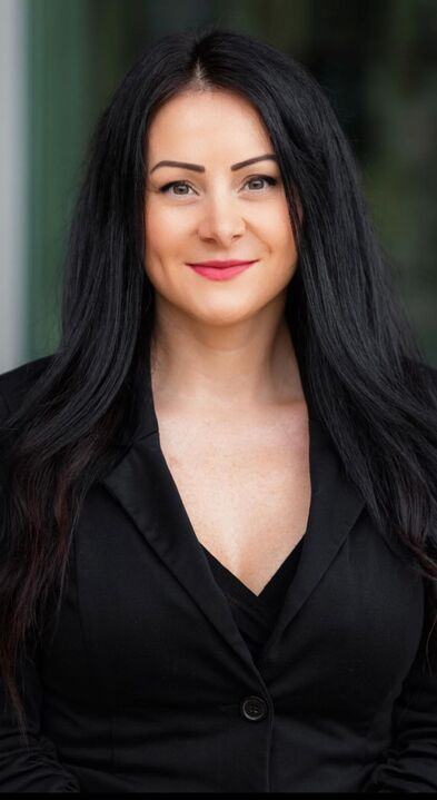 Ariane Blazek