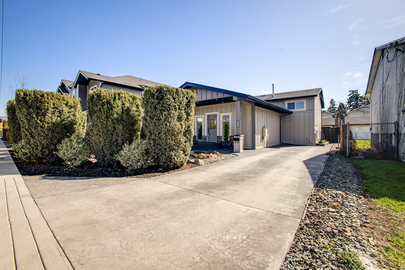 819 Cadder Avenue, Kelowna Property Listing