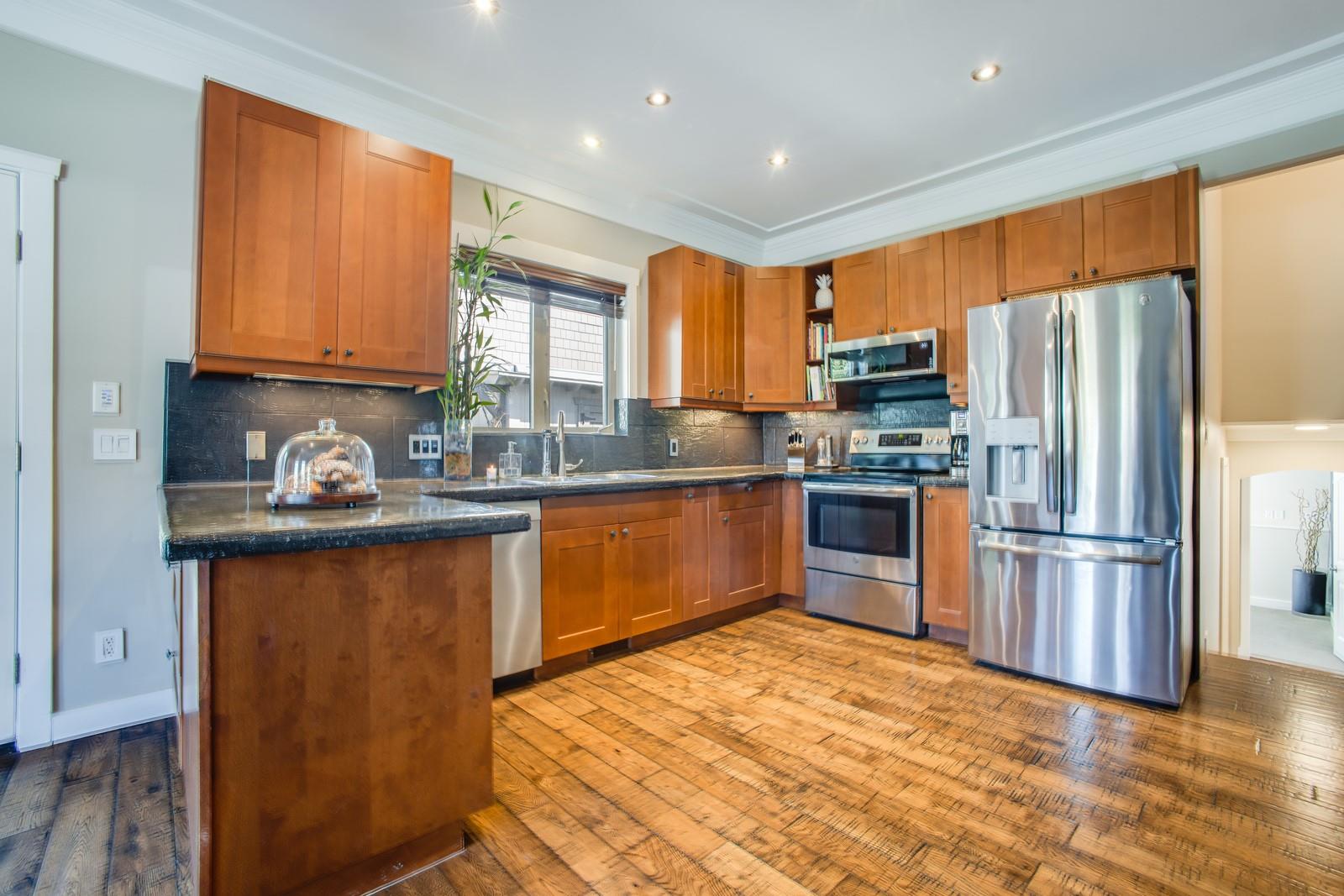 819 Cadder Avenue, Kelowna Property Listing