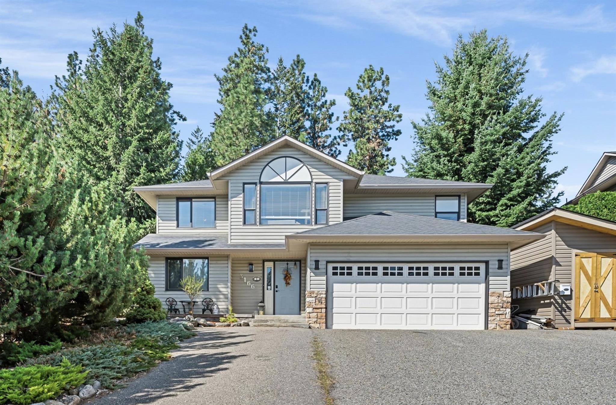 3166 Broadview Place, Kelowna