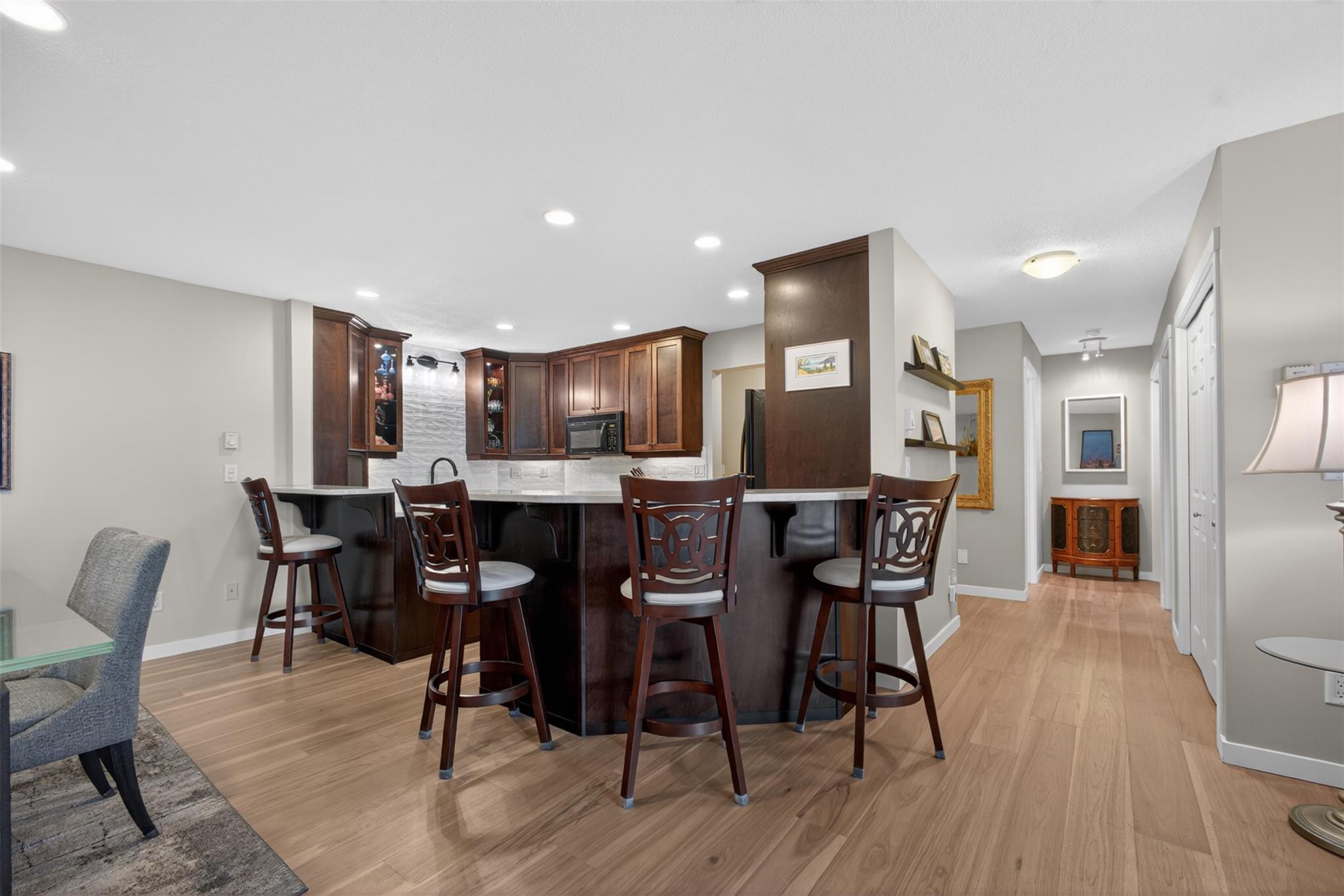 1534 Lawrence Avenue #306, Kelowna